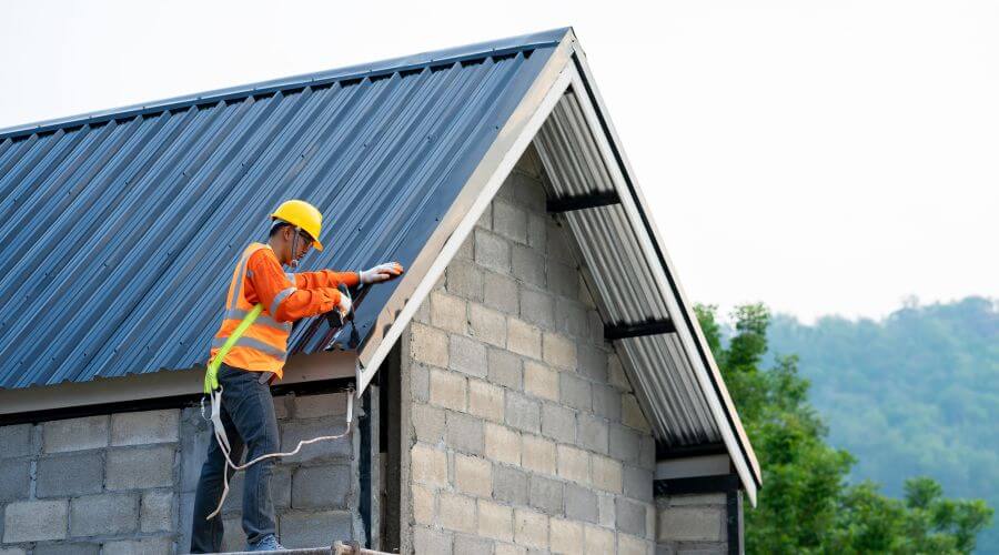 Professional residential roofers in Walsh, IL